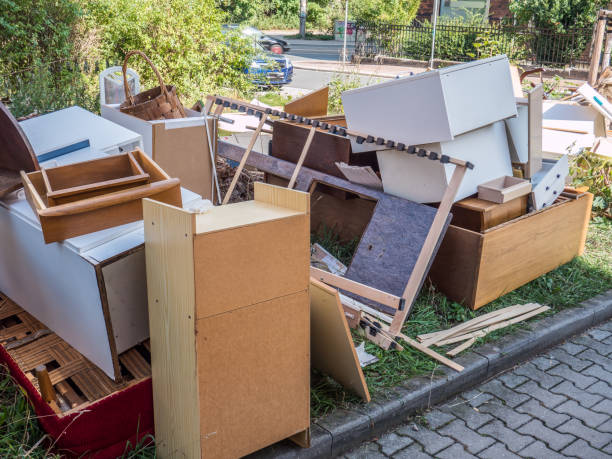 Best Yard Waste Removal  in Tonganoxie, KS